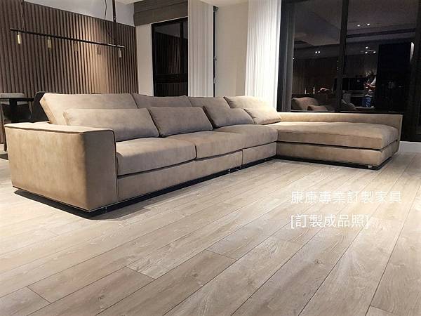 Hamilton款型牛巴戈皮沙發-1.jpg Hamilton款型牛巴戈皮沙發-1.jpg