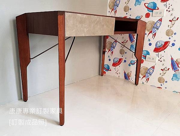 GLORY款型書桌-2.jpg GLORY款型書桌-2.jpg