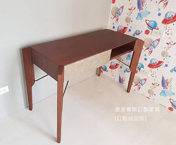 GLORY款型書桌-4.jpg GLORY款型書桌-4.jpg