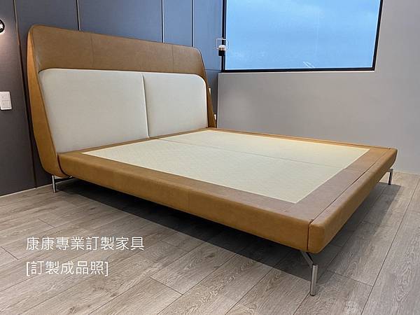 Coupe款型床架-19.jpg Coupe款型床架-19.jpg