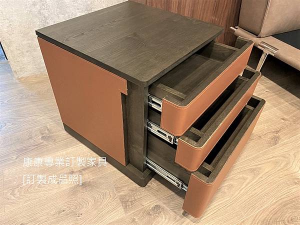 Fidelio床頭櫃-2.jpg Fidelio床頭櫃-2.jpg