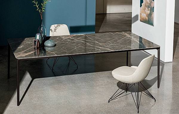 SOVET 餐桌Slim-3.jpg SOVET 餐桌Slim-3.jpg