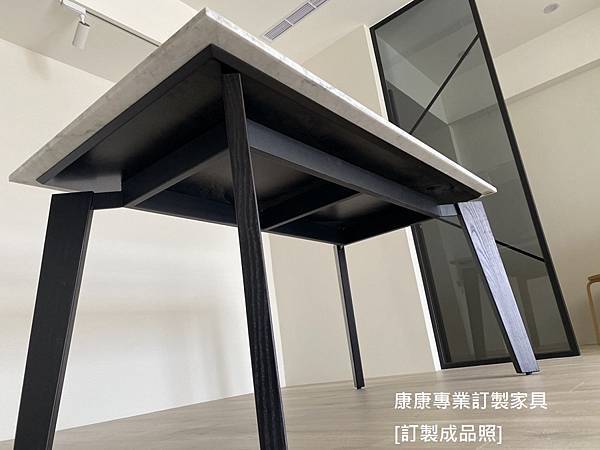 Howard大理石餐桌L160D85-3.jpg Howard大理石餐桌L160D85-3.jpg
