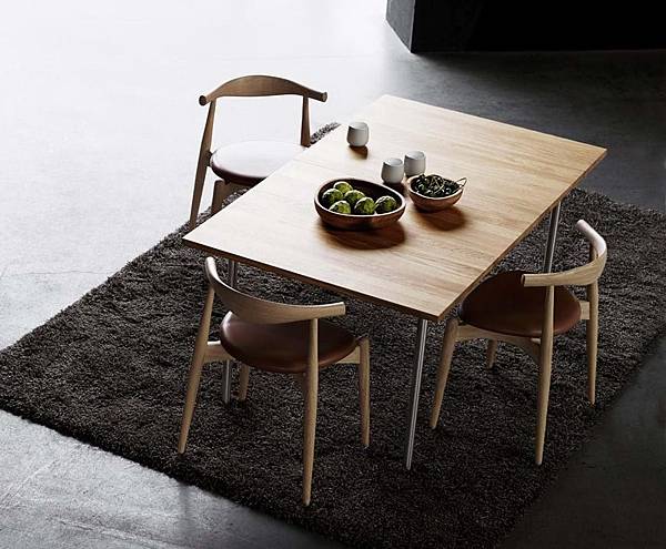 ElbowChair-2.jpg ElbowChair-2.jpg