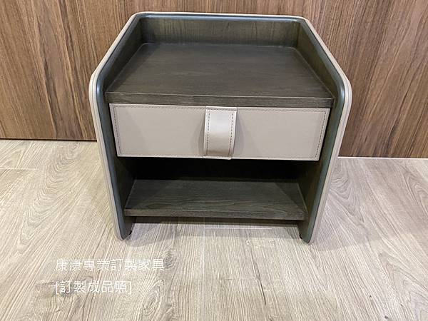 Gentleman床頭櫃W50-1.jpg Gentleman床頭櫃W50-1.jpg
