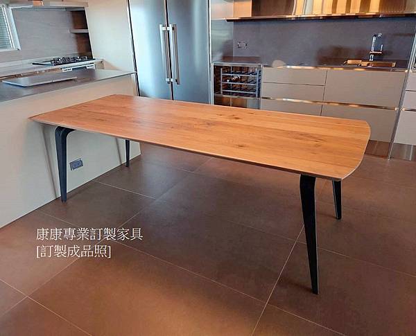 ODESSA胡桃木餐桌L230D95-1.jpg ODESSA胡桃木餐桌L230D95-1.jpg