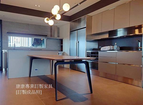 ODESSA胡桃木餐桌L230D95-6.jpg ODESSA胡桃木餐桌L230D95-6.jpg