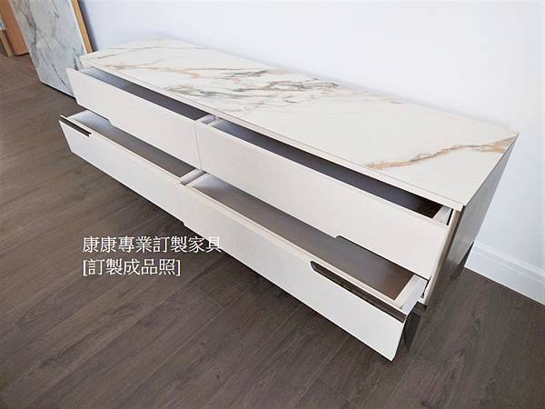 Mondrian斗櫃L160-5.jpg Mondrian斗櫃L160-5.jpg
