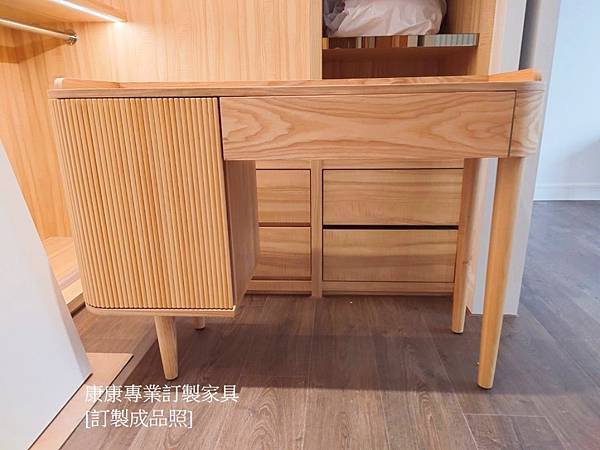化妝桌W110D40-2.jpg 化妝桌W110D40-2.jpg