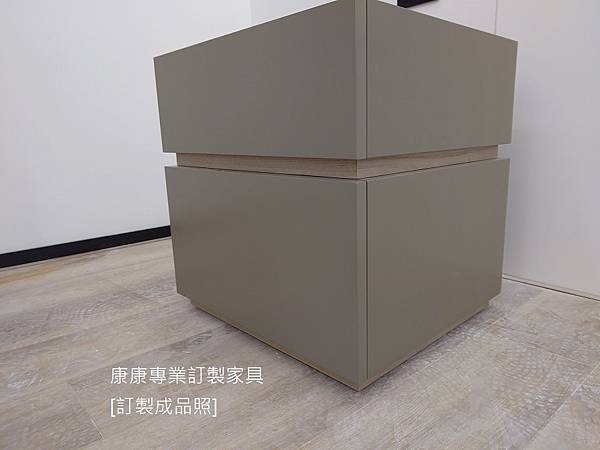 WAFER床頭櫃W50-4.jpg WAFER床頭櫃W50-4.jpg