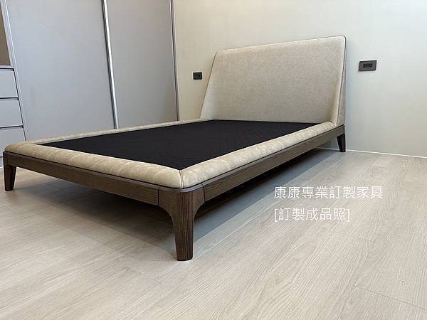 Kelly單人床架-1.jpg Kelly單人床架-1.jpg