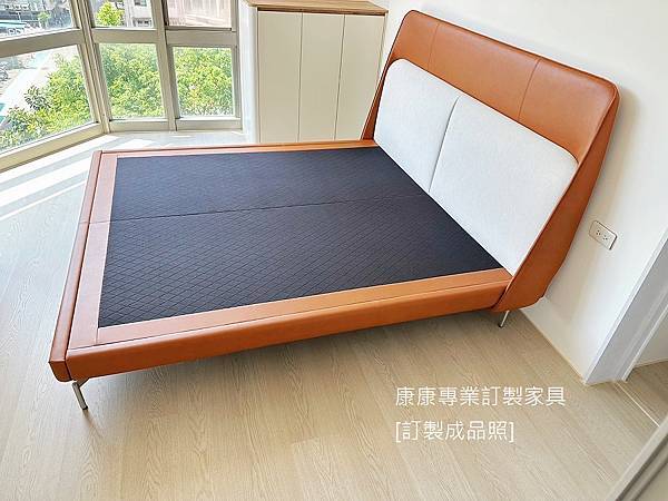 Coupe款型床架-59.jpg Coupe款型床架-59.jpg