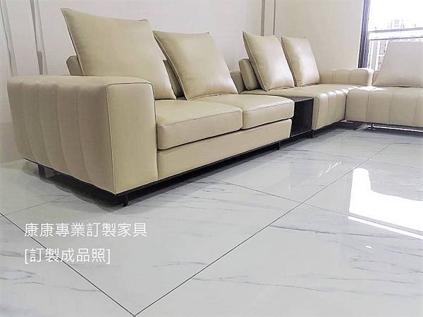 3 Living Room沙發.jpg 3 Living Room沙發.jpg