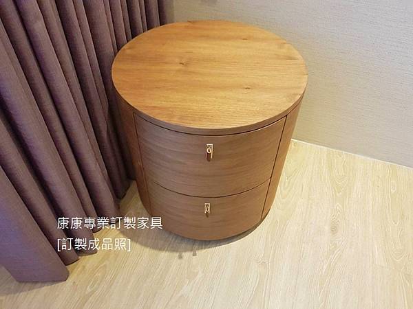 30 主臥床頭櫃.jpg 30 主臥床頭櫃.jpg