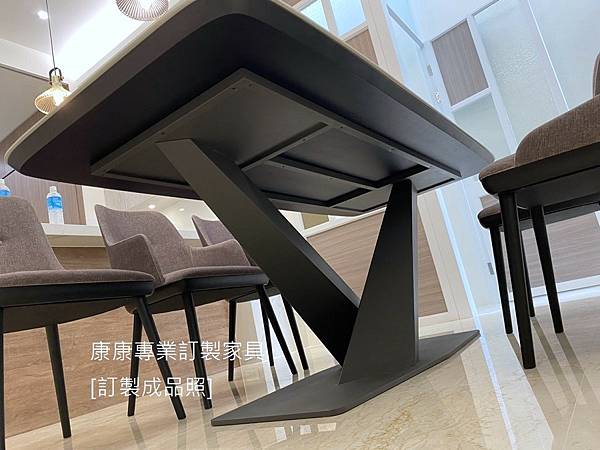 Stratos款型餐桌L191D88-3.jpg Stratos款型餐桌L191D88-3.jpg