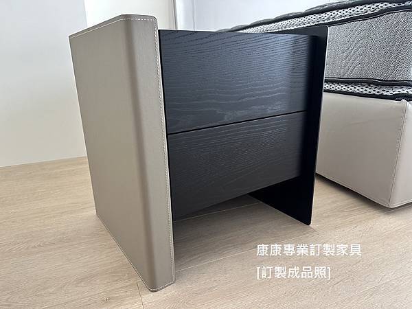 CHLOE床頭櫃W50-17.jpg CHLOE床頭櫃W50-17.jpg