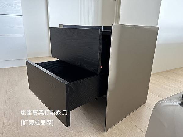 CHLOE床頭櫃W50-19.jpg CHLOE床頭櫃W50-19.jpg