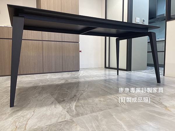Odessa大理石餐桌L180D90-3.jpg Odessa大理石餐桌L180D90-3.jpg