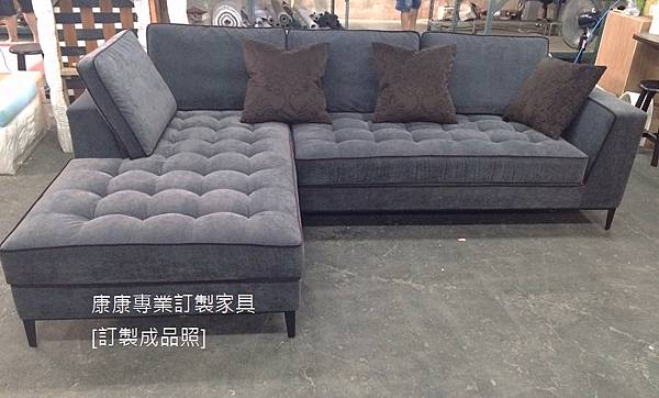 Lucrezia款型布沙發-2.jpg Lucrezia款型布沙發-2.jpg