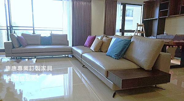 White沙發W409L323-5.jpg White沙發W409L323-5.jpg