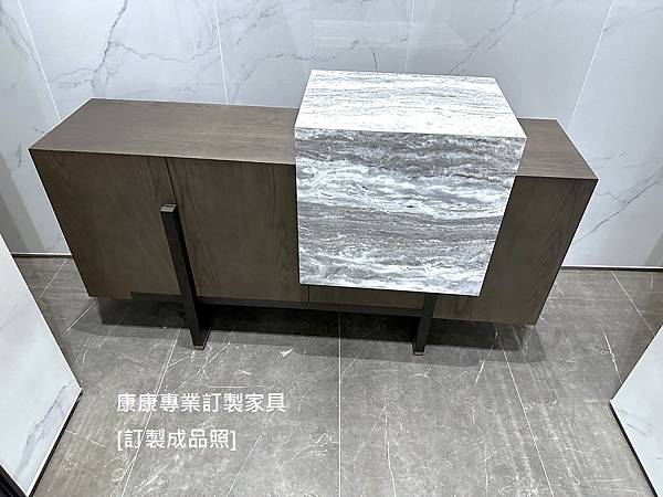 Soria端景櫃L140D40H75-2.jpg Soria端景櫃L140D40H75-2.jpg