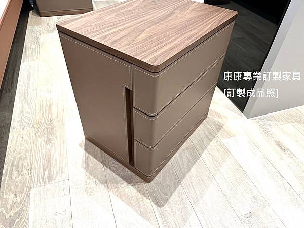 Fidelio床頭櫃W46D35H47-4.jpg Fidelio床頭櫃W46D35H47-4.jpg