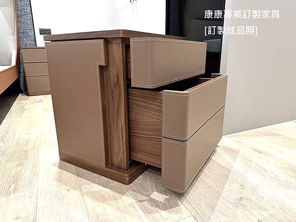 Fidelio床頭櫃W46D35H47-3.jpg Fidelio床頭櫃W46D35H47-3.jpg