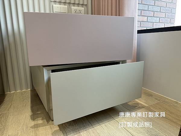 Inclin Art床頭櫃W50-55D47H49-3.jpg Inclin Art床頭櫃W50-55D47H49-3.jpg