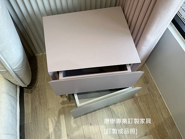 Inclin Art床頭櫃W50-55D47H49-4.jpg Inclin Art床頭櫃W50-55D47H49-4.jpg