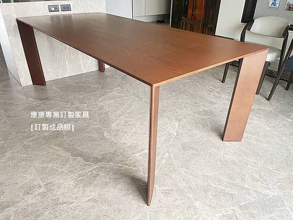 Gill餐桌L220D100-1.jpg Gill餐桌L220D100-1.jpg