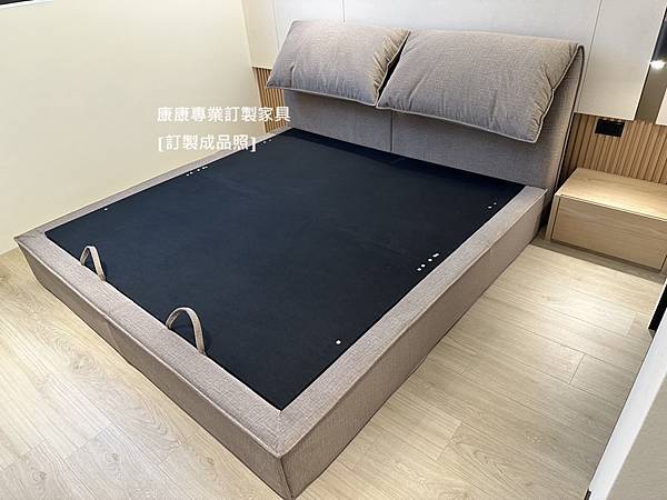 Casablanca床架-1.jpg Casablanca床架-1.jpg