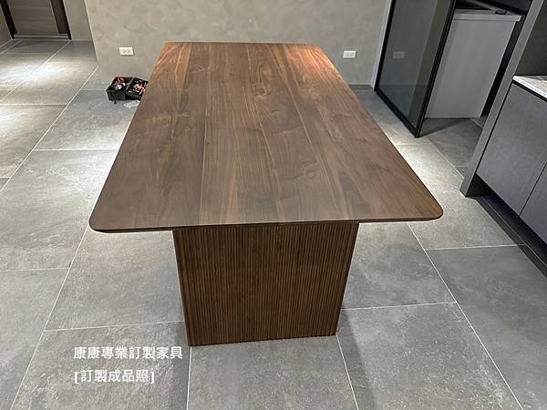 TenTable餐桌L180D95-3.jpg TenTable餐桌L180D95-3.jpg