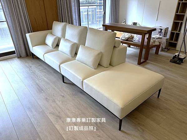 Michel Effe沙發W332-6.jpg Michel Effe沙發W332-6.jpg