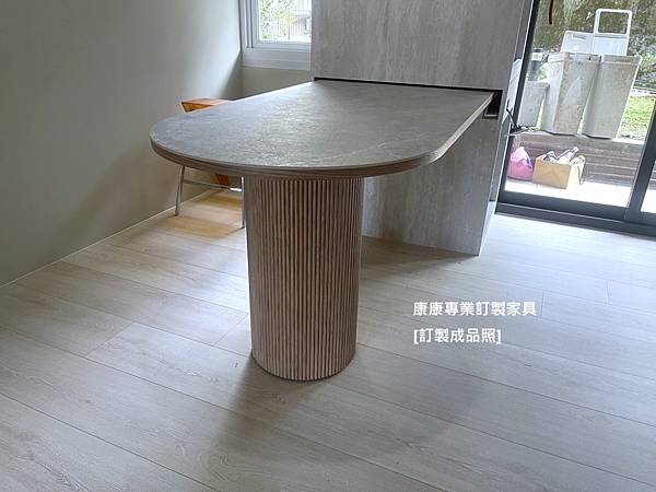 羅馬柱伸縮餐桌L200D80-3.jpg 羅馬柱伸縮餐桌L200D80-3.jpg