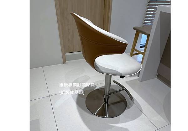 Montera大 升降吧台椅-2.jpg