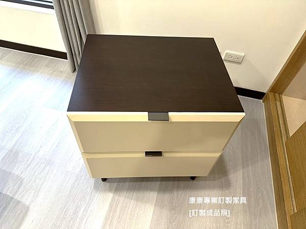 Morrison床頭櫃W60D50H60-2.jpg Morrison床頭櫃W60D50H60-2.jpg