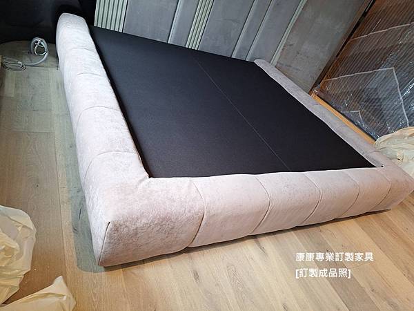 Pixel Box Large床底-1.jpg Pixel Box Large床底-1.jpg