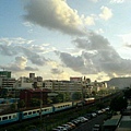 陽台外的藍天白雲