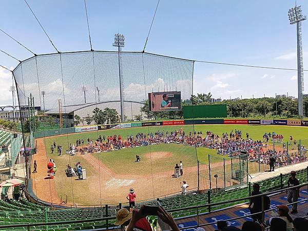 【台南棒球場地】球場視野及場地好棒之臺南亞太國際棒球訓練中心