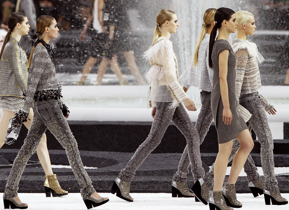 paris-fashion-week-chanel_