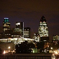 小黃瓜gherkin夜景