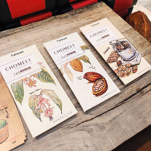 台中美食 巧遇農情 中區 發現台灣巧克力 手工巧克力Bar,超濃郁的熱可可,從烘烤到設計老闆一手完成
