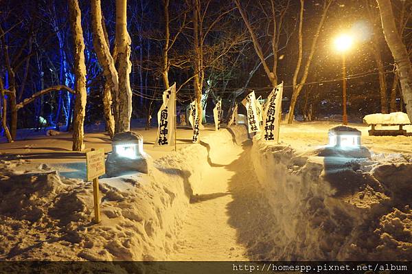 北海道 小樽天狗山ロープウェイ 冬季 點燈 夜景 七色に光る天狗桜のライトアップ  天狗山山頂【森のライトアップ】 天狗山神社ライトアップ