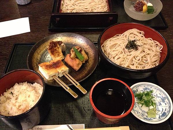 在嵐山附近的喬麥麵店