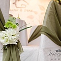 哈妮熊漫步婚宴佈置-Dexter&Irene 白綠色清新風主桌設計椅背花@國賓