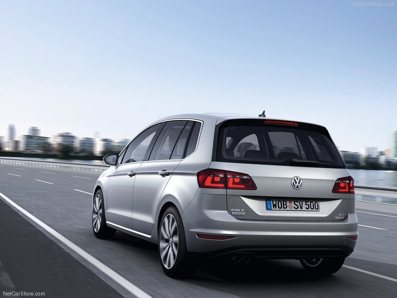 Volkswagen-Golf_Sportsvan_Concept_2013_800x600_wallpaper_05.jpg