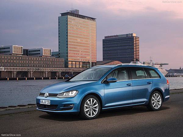 Volkswagen-Golf_Variant_2014_800x600_wallpaper_02.jpg