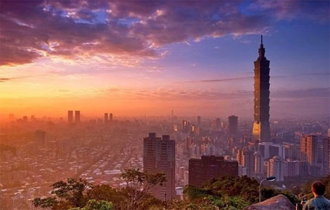 陽明山溫泉,台北溫泉,金山溫泉 台北溫泉觀海泡湯首選!陽明山溫泉推薦,頂級日式和洋主題的台北溫泉飯店,金山溫泉一帶享受頂級懷石料理+陽明山泡湯-和昇攬月會館,訴求身處其中,彷若坐擁群山、並享有觀星攬月之絕佳視野。