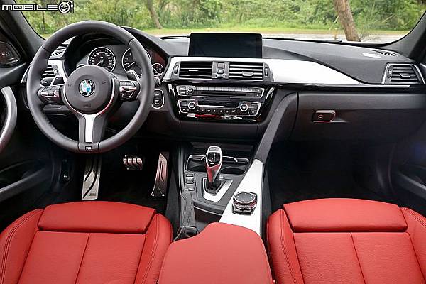 BMW 340i (3).jpg