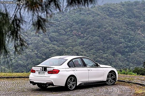 BMW 340i (21).jpg